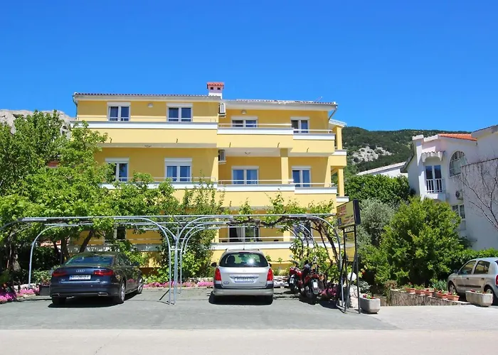 Apartment With Parking Space Baska, Krk - 18716 *