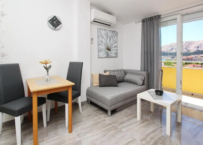 With Parking Space Baska, Krk - 18716 Apartment Baška