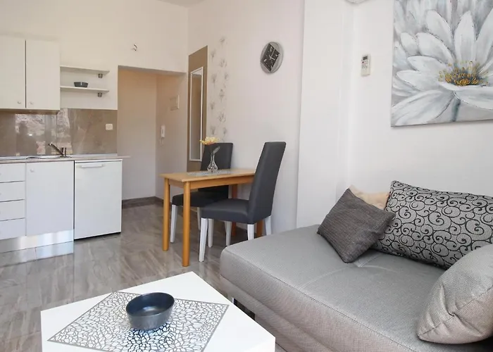 With Parking Space Baska, Krk - 18716 Apartment Baška